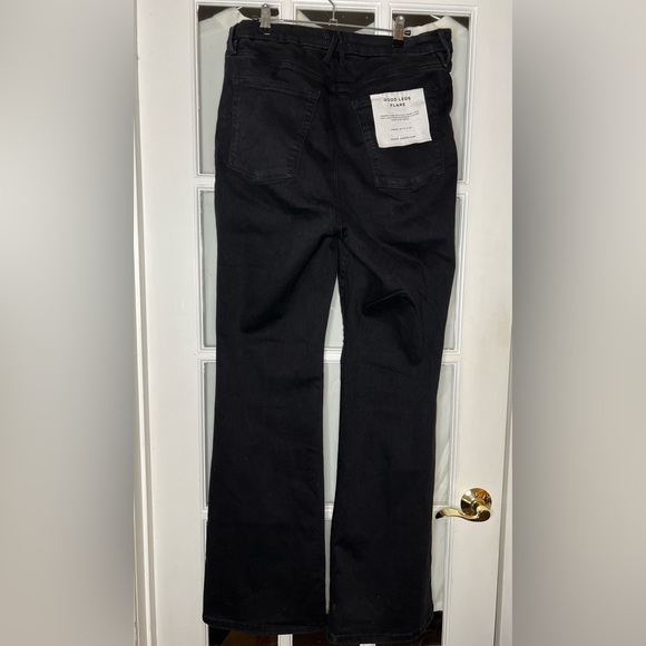 Good American Power Stretch Pull-On Flare Jeans - Picture 6 of 9